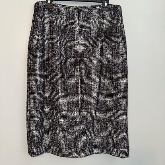 EUC Talbots Wool Blend Plaid Tweed Grey Black Pencil Skirt Size 14 - Picture 6 of 7